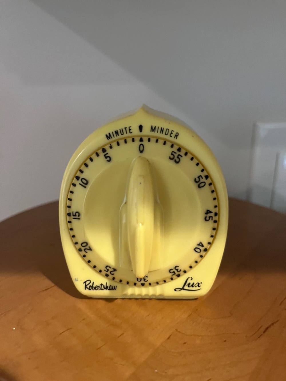 Lux Robertshaw  Yellow Mechanical Minute Minder Kitchen Timer